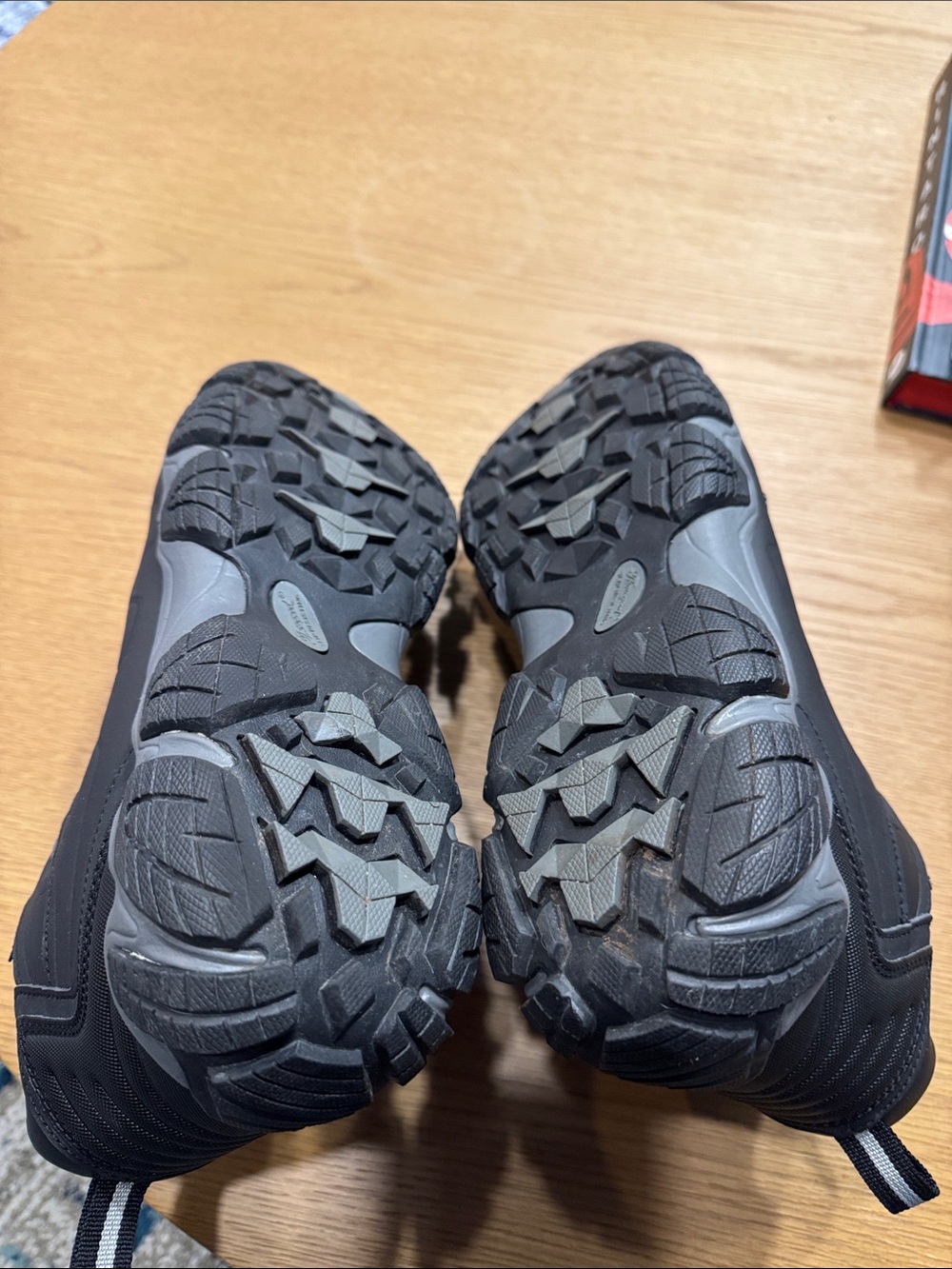 Men's All-Black Athletic Trail Sneakers - Picture 14 of 15